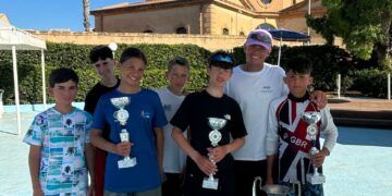Il Circolo velico Kaucana stacca il pass per la finale del Lago di Garda con il team della classe optimist