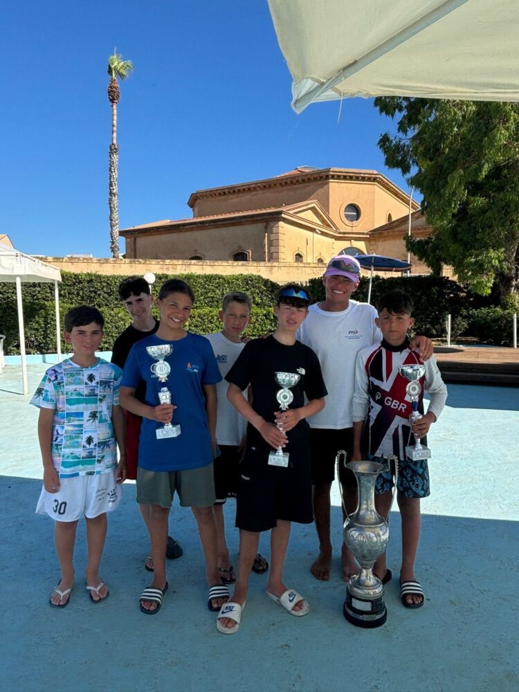 Il Circolo velico Kaucana stacca il pass per la finale del Lago di Garda con il team della classe optimist