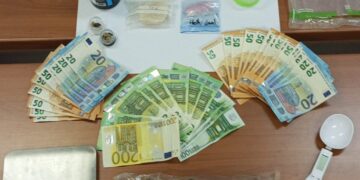 Ispica, al mare per spacciare: fermata coppia di conviventi