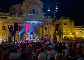 Ragusa e il concerto di Eugenio Finardi, la forza dei cantautori “di una volta”