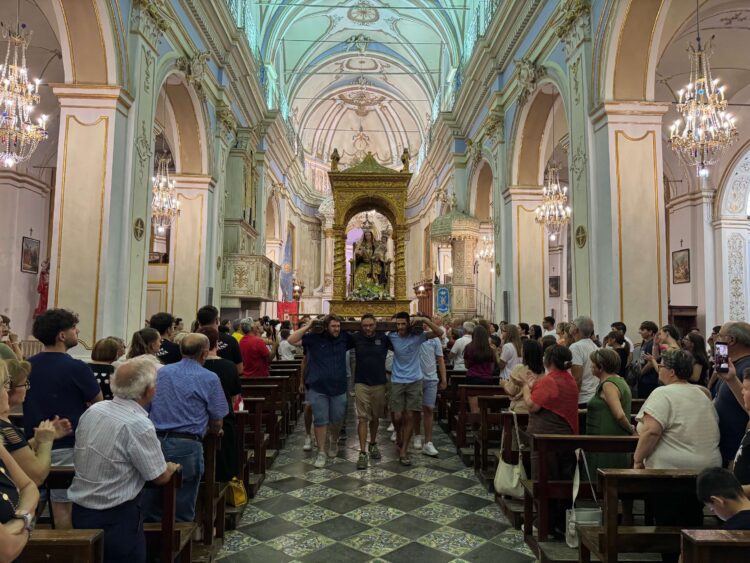 Giarratana, la “scinnuta” ha dato il via alla festa in onore della patrona