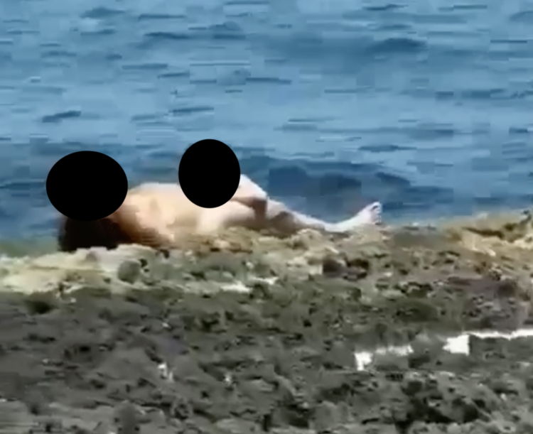 Sesso orale in spiaggia in pieno giorno tra Marzamemi e Portopalo. E il video diventa virale