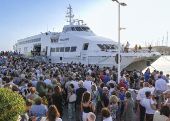 Marina di Ragusa, inaugurato ufficialmente il catamarano
