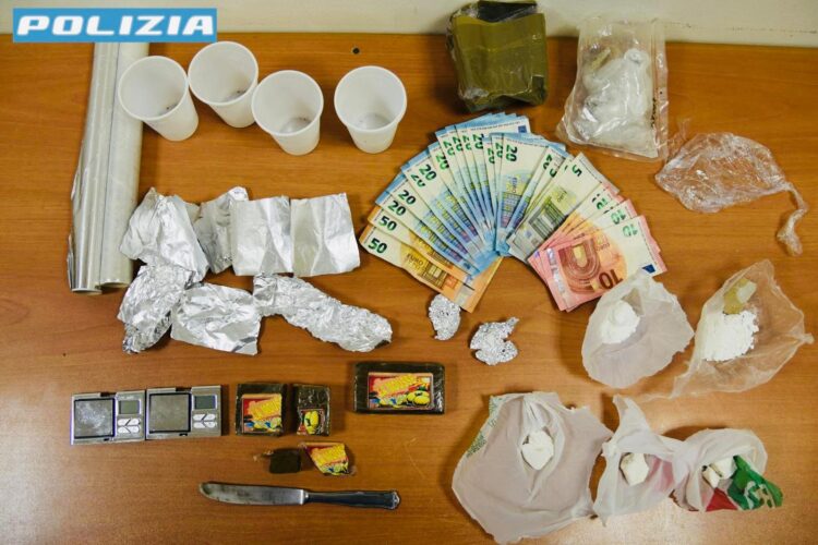 Centro storico a Ragusa, arrestato gambiano mentre spaccia