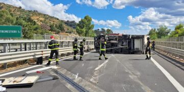 Lunghe code sull’autostrada Messina-Catania in direzione nord