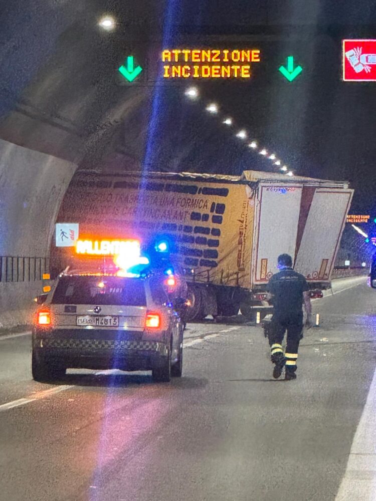 Siracusa-Catania in tilt a causa di un incidente stradale lungo la galleria San Demetrio