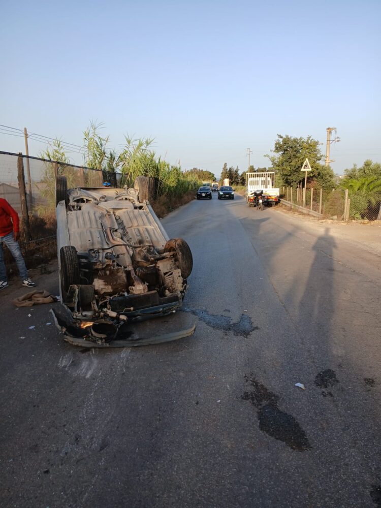 Vittoria, perde il controllo dell’auto e si ribalta