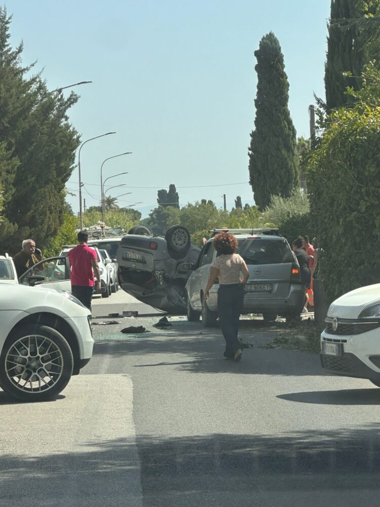 Incidente stradale sulla Comiso-Vittoria: coinvolte tre auto
