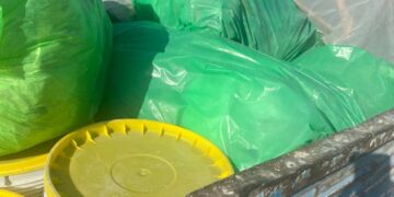 Modica, bloccato a Maganuco mentre sta scaricando rifiuti provenienti dall’edilizia: denunciato un 22enne