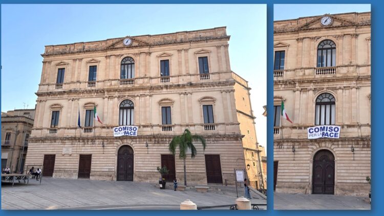 Comiso per la pace, un manifesto a palazzo di Città