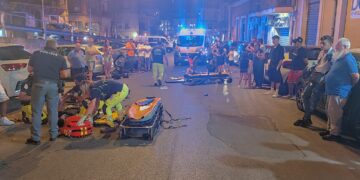 Modica, scontro tra ciclomotore e auto: due feriti