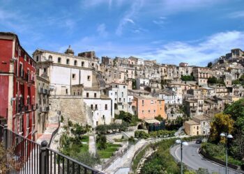 Il Consiglio comunale di Ragusa ha approvato all’unanimità il nuovo regolamento che disciplina la concessione di contributi per il recupero e la riqualificazione del patrimonio edilizio nei centri storici