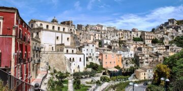 Il Consiglio comunale di Ragusa ha approvato all’unanimità il nuovo regolamento che disciplina la concessione di contributi per il recupero e la riqualificazione del patrimonio edilizio nei centri storici