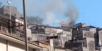 Modica, incendio al quartiere Vignazza