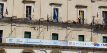 Modica, si introducono in casa e lo rapinano dopo averlo pestato a sangue
