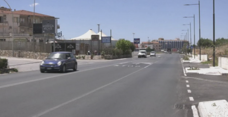 Modica, troppi furti in danno alle auto parcheggiate in prossimità dei supermercati lungo l’asse del polo commerciale