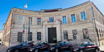 Santa Croce, una famiglia di residenti cerca di estorcere denaro a un nucleo familiare tunisino per questioni di droga: in due ai domiciliari