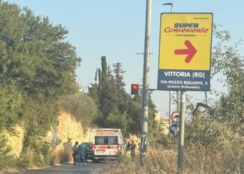 Vittoria, grave incidente stradale tra un’auto e un’ambulanza con un paziente in codice rosso