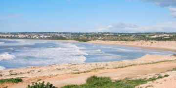 Sampieri, bambina di cinque anni si perde in spiaggia. Panico tra i bagnanti