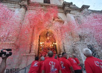 Ragusa, uno straordinario bagno di folla ha onorato il patrono San Giovanni Battista
