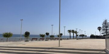 Marina di Modica, scatto d’ira in piazza. Giovane sottoposto a Tso