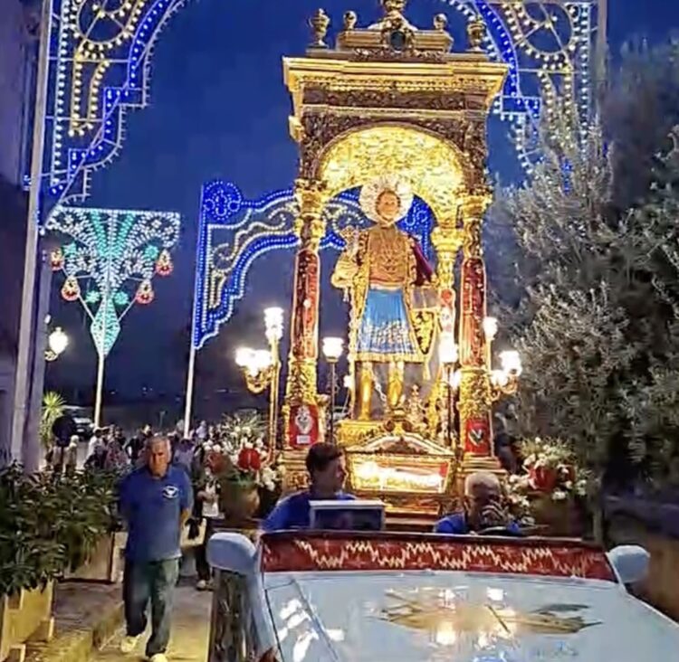 Chiaramonte, la processione di San Vito e il simulacro portato in chiesa Madre