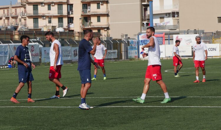 Il Modica calcio testa la propria forza con il Palazzolo