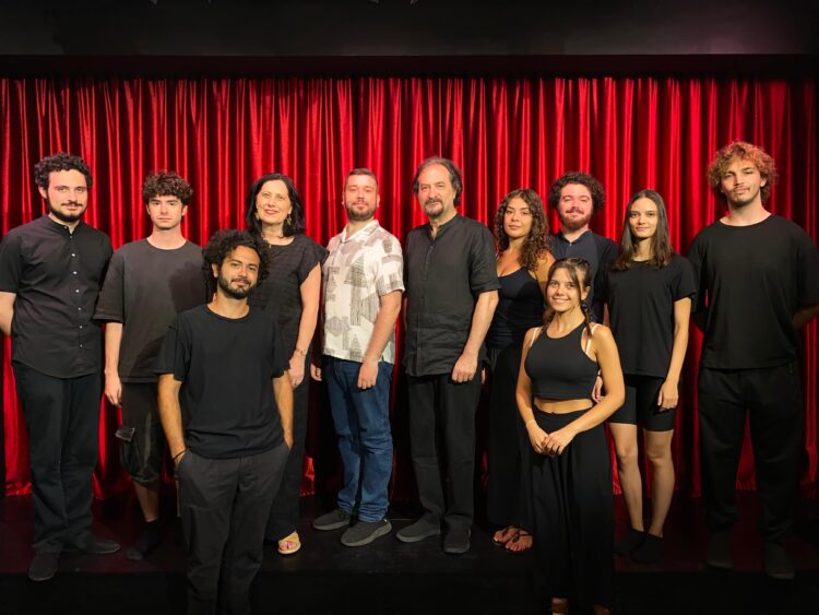 Ragusa, “La bottega del caffè” chiuderà la 15esima edizione di Palchi diversi estate al castello