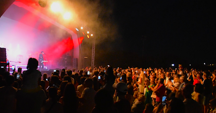 Marina di Modica ha accolto l’energia incontenibile dei The Kolors