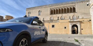 Ragusa, discoteca improvvisata al castello di Donnafugata: denunciato l’organizzatore