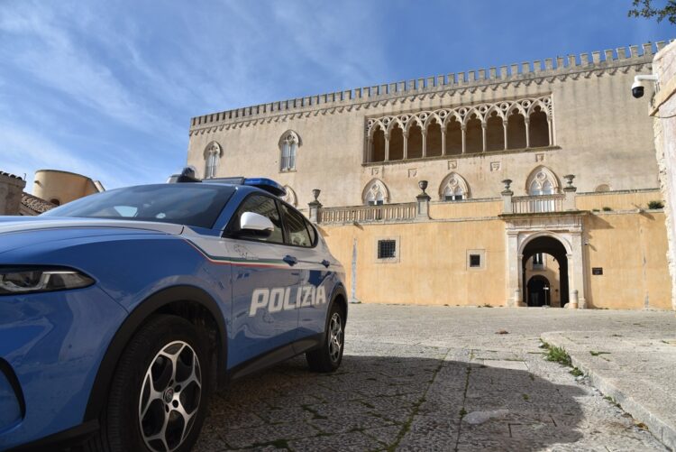 Ragusa, discoteca improvvisata al castello di Donnafugata: denunciato l’organizzatore