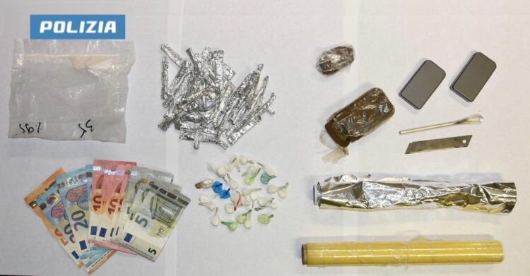 Ragusa, arrestati tre extracomunitari di origine tunisina: detenevano hashish e cocaina ai fini di spaccio