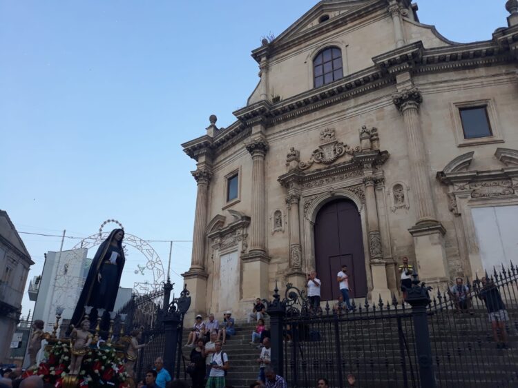 Ragusa Ibla e l’Addolorata, domani la festa esterna