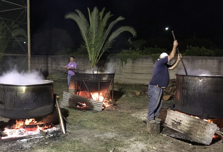 Roccazzo, per la Sagra dell’uva in bollitura 6.000 litri di mosto