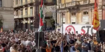 Dipasquale fischiato dai giovani studenti e manifestanti questa mattina a Ragusa