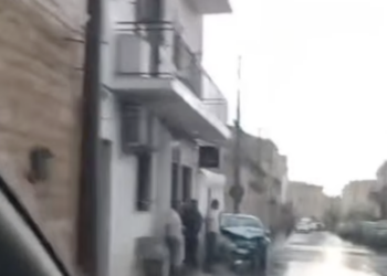 Donnalucata, scontro tra una Panda e un furgone