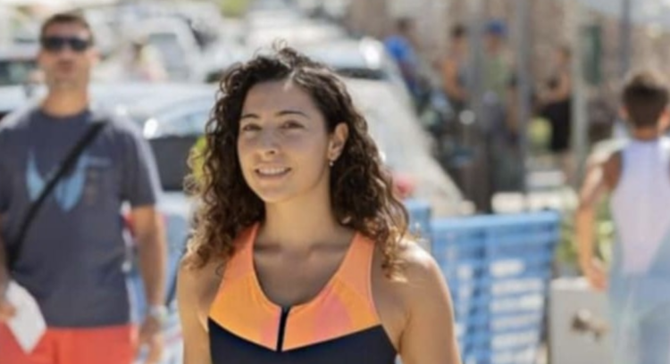 Giulia Senia è la prima vittoriese ad avere attraversato a nuovo lo Stretto di Messina