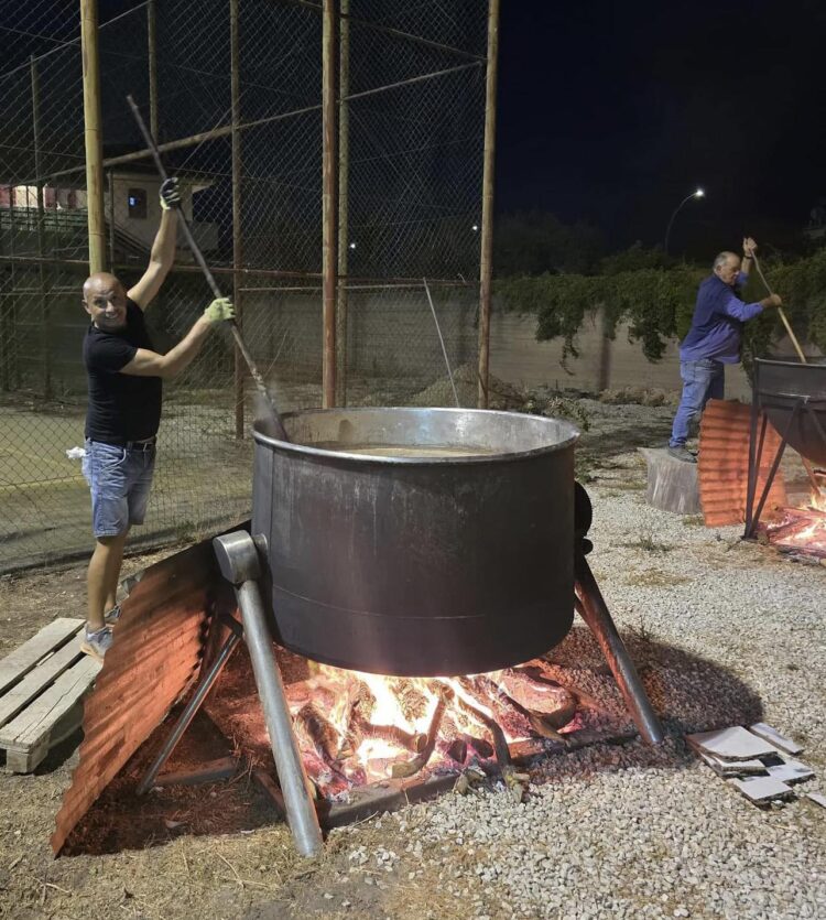 Roccazzo, oggi alle 18 si aprono le danze per la Sagra dell’uva