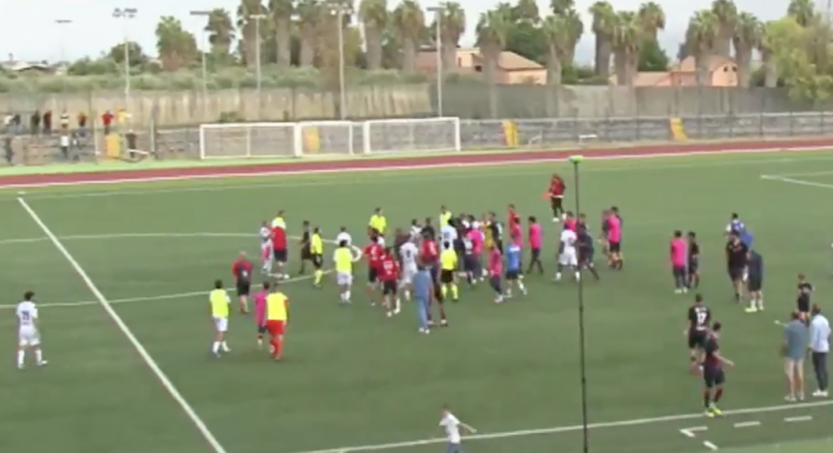 Il Modica calcio sconfitto ad Avola, l’era Raciti alle prese con qualche tentennamento