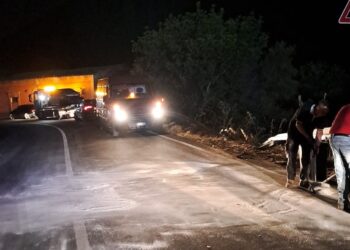 Ragusa-Modica, Fiat 500 con a bordo cinque ragazzi perde il controllo e finisce fuori strada
