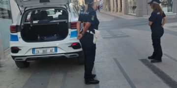 Vittoria, bimba di tre anni travolta da un monopattino in via Cavour: tragedia sfiorata