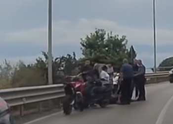 Ispica, finisce a terra con lo scooter: ferito un centauro