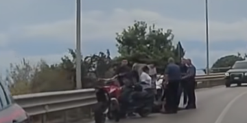 Ispica, finisce a terra con lo scooter: ferito un centauro