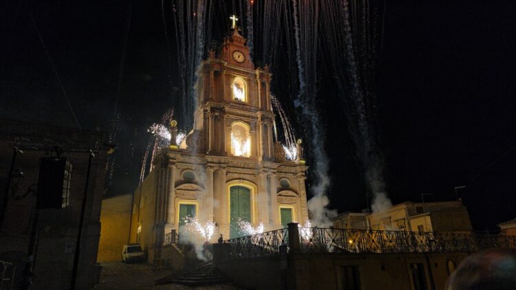 Monterosso Almo, spettacolare “Nisciuta” del patrono San Giovanni