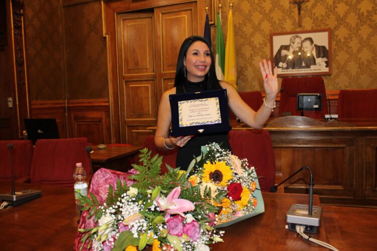 La ragusana Valentina Spata insignita del premio internazionale Miriam Makeba – Mama for Africa