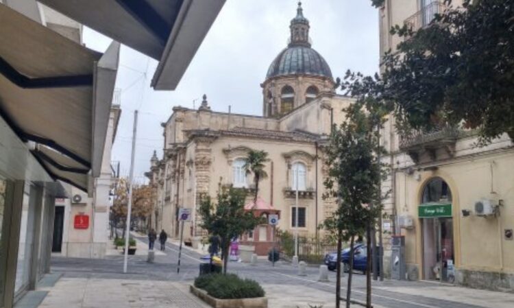 Ragusa, violenta rissa in via Roma. Persona ferita alla testa portata in ospedale