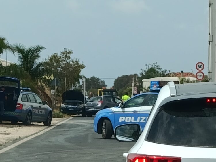 Vittoria, incidente sulla strada per Gela: due i feriti