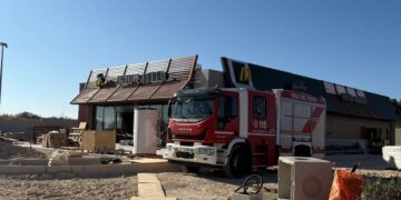 Ragusa, incendio al nuovo McDonald’s di via La Pira