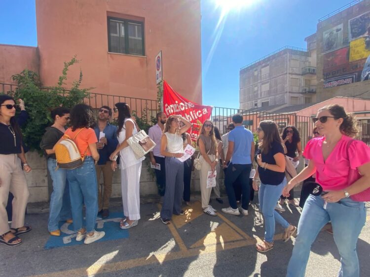 Ragusa, protesta questa mattina dinanzi al Tribunale
