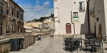 Scicli, sparatoria e accoltellamento. Il sindaco Marino: “Preoccupati per l’aumento di questi episodi”